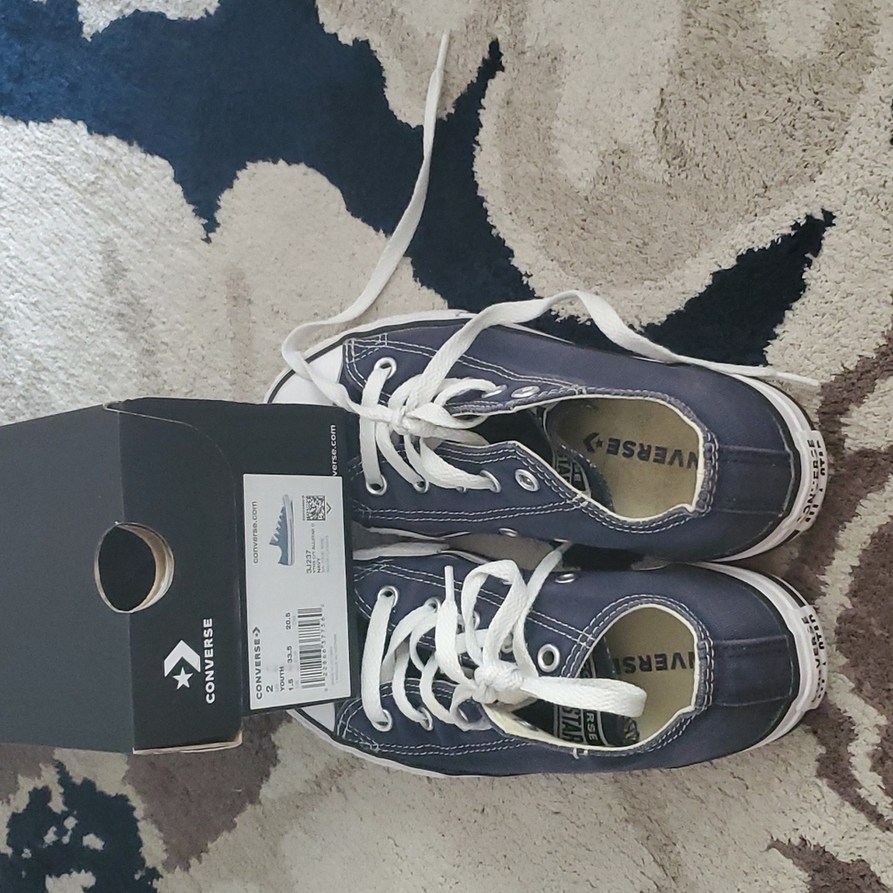 Kids converse